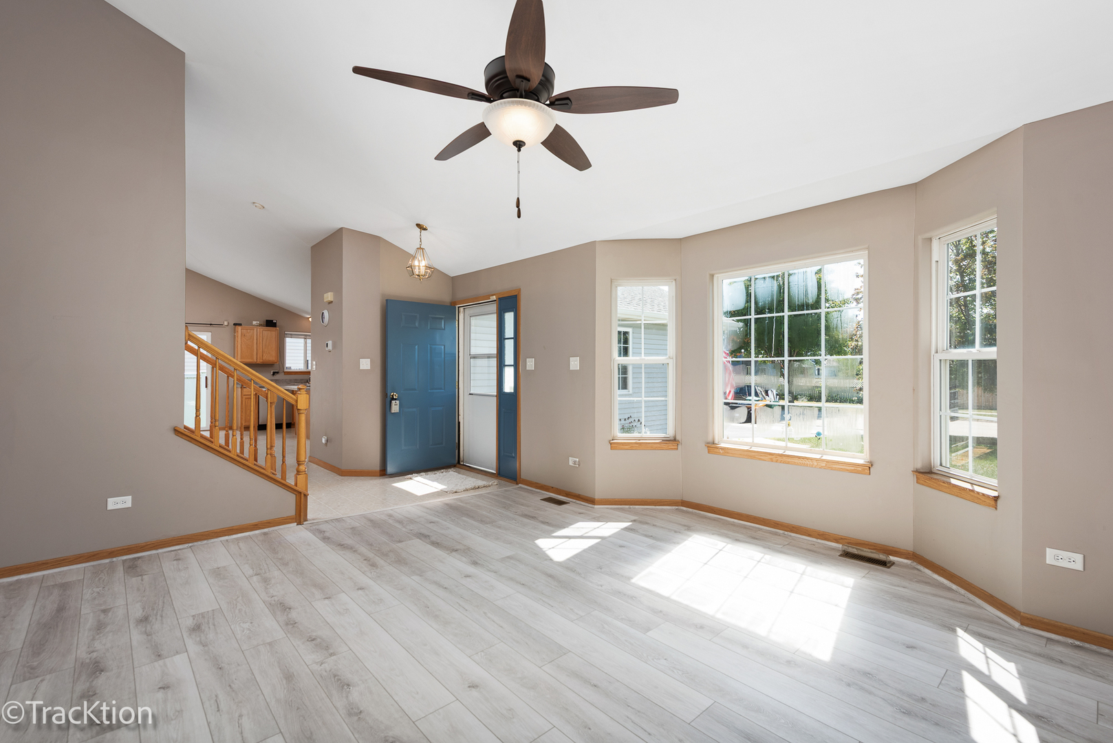 2703 Oak Ridge Lane