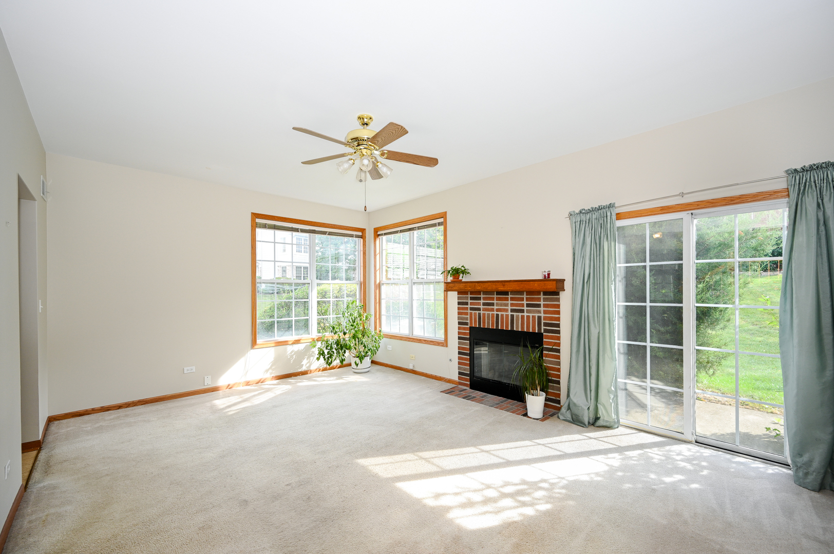 2037 S LINCOLN Avenue Unit: 2037