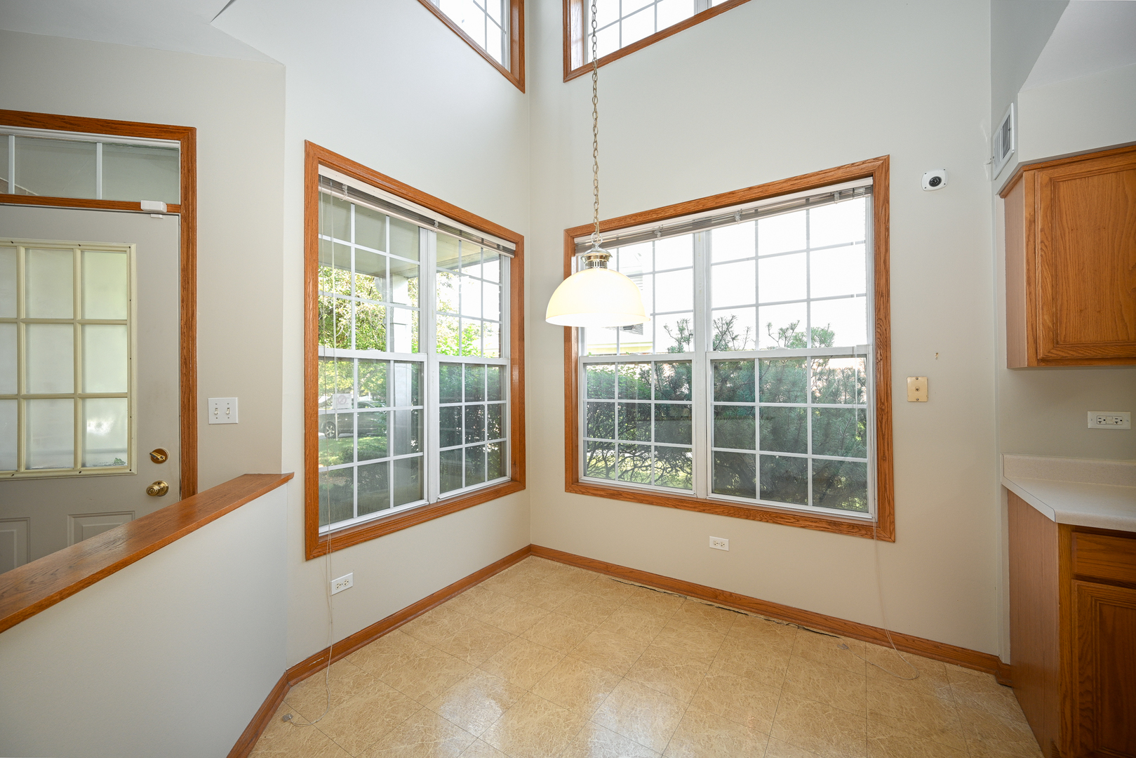2037 S LINCOLN Avenue Unit: 2037