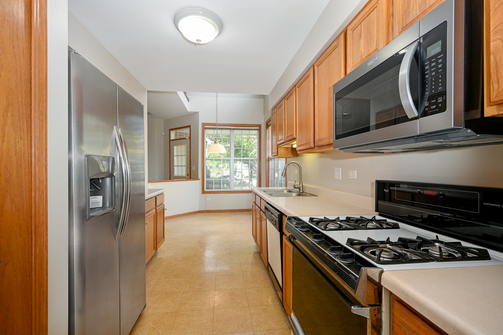2037 S LINCOLN Avenue Unit: 2037