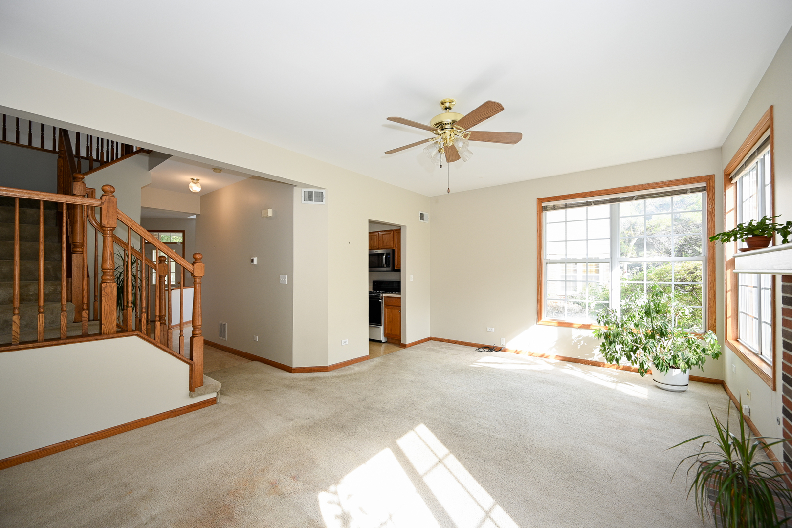 2037 S LINCOLN Avenue Unit: 2037