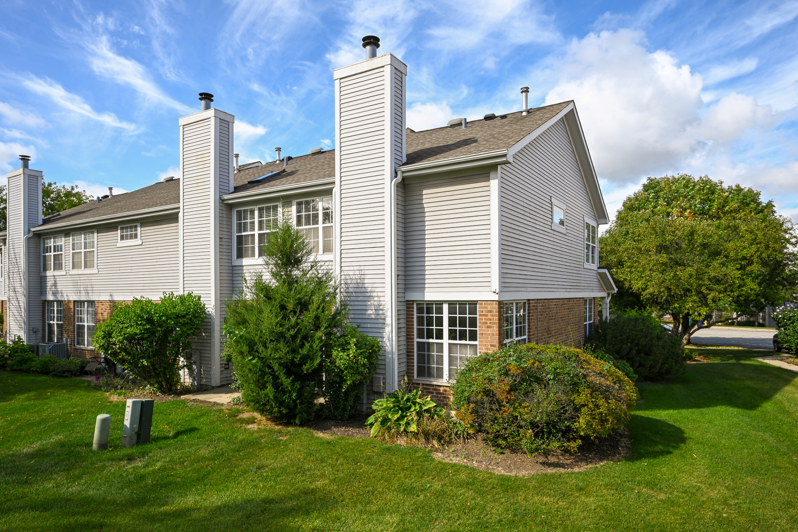 2037 S LINCOLN Avenue Unit: 2037