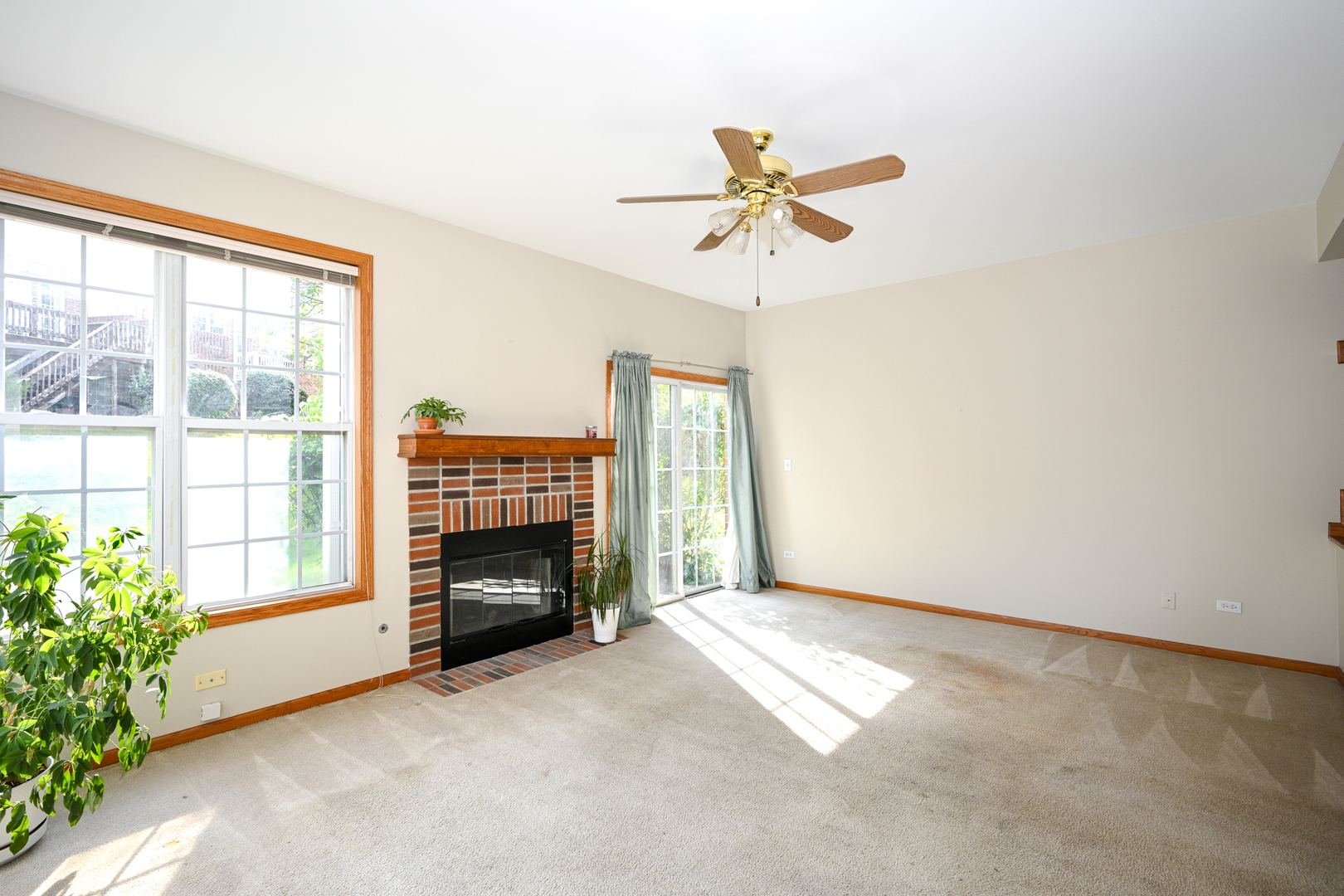 2037 S LINCOLN Avenue Unit: 2037