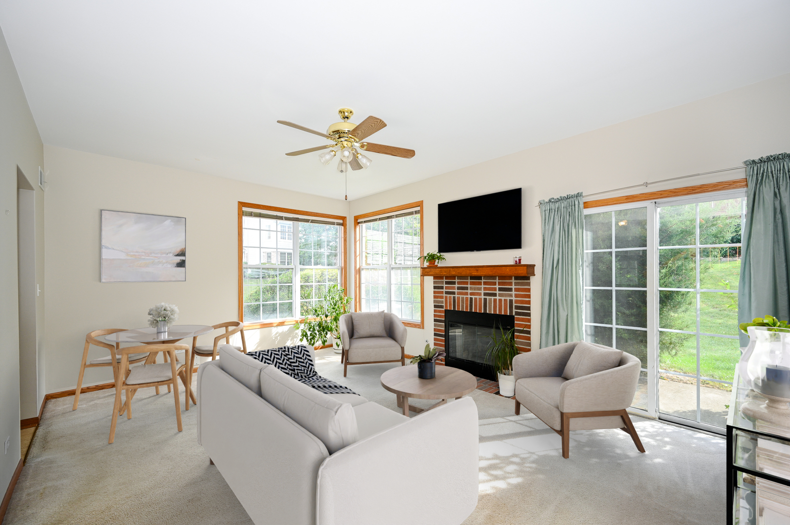 2037 S LINCOLN Avenue Unit: 2037