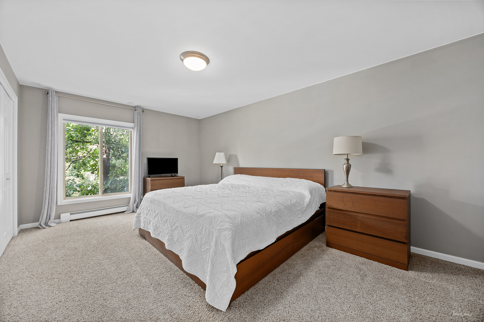 4900 Forest Avenue Unit: 308