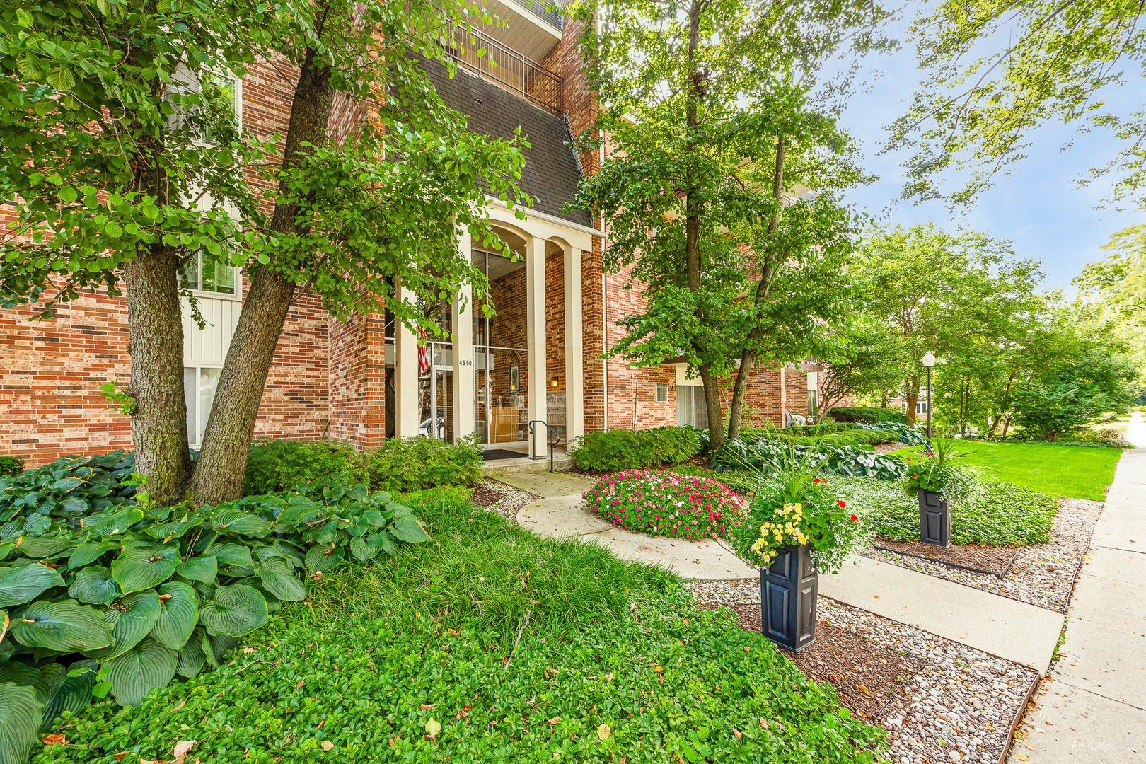 4900 Forest Avenue Unit: 308