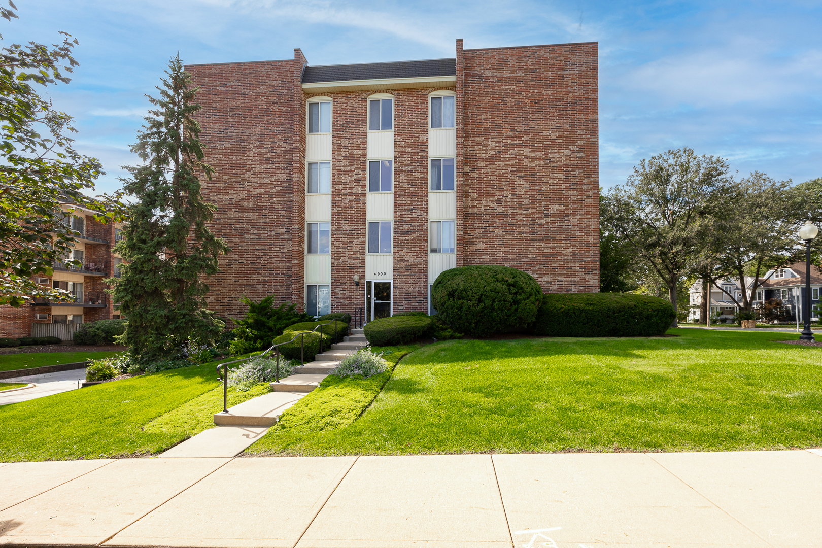 4900 Forest Avenue Unit: 308