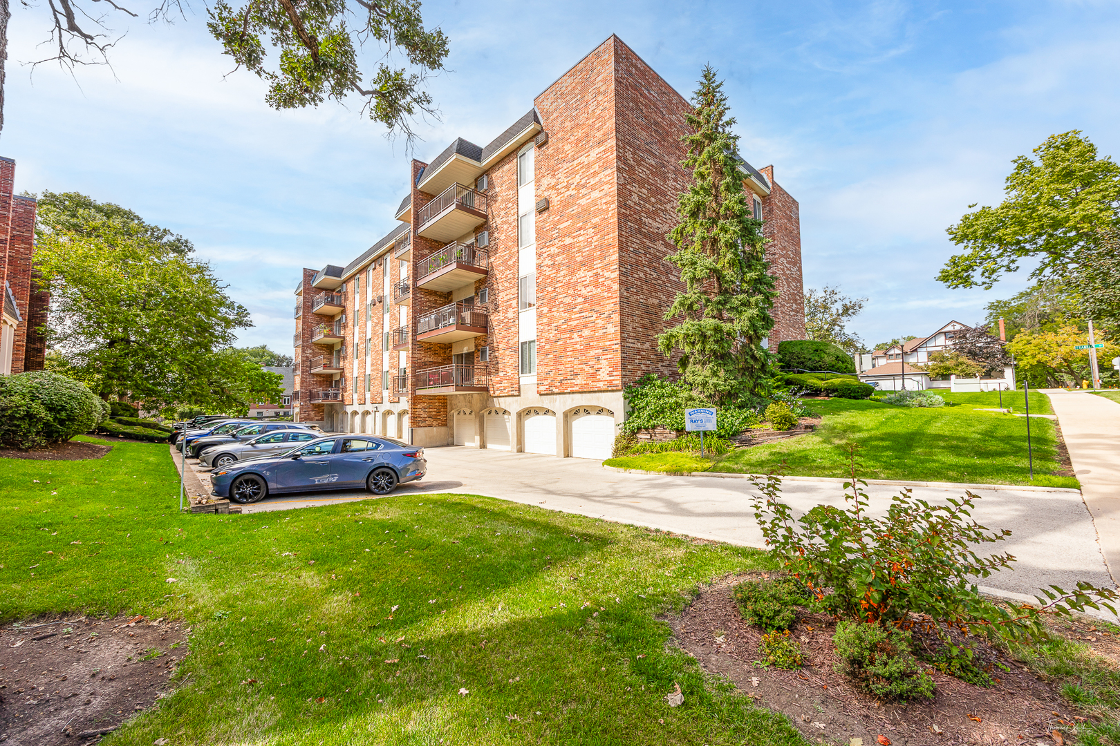 4900 Forest Avenue Unit: 308