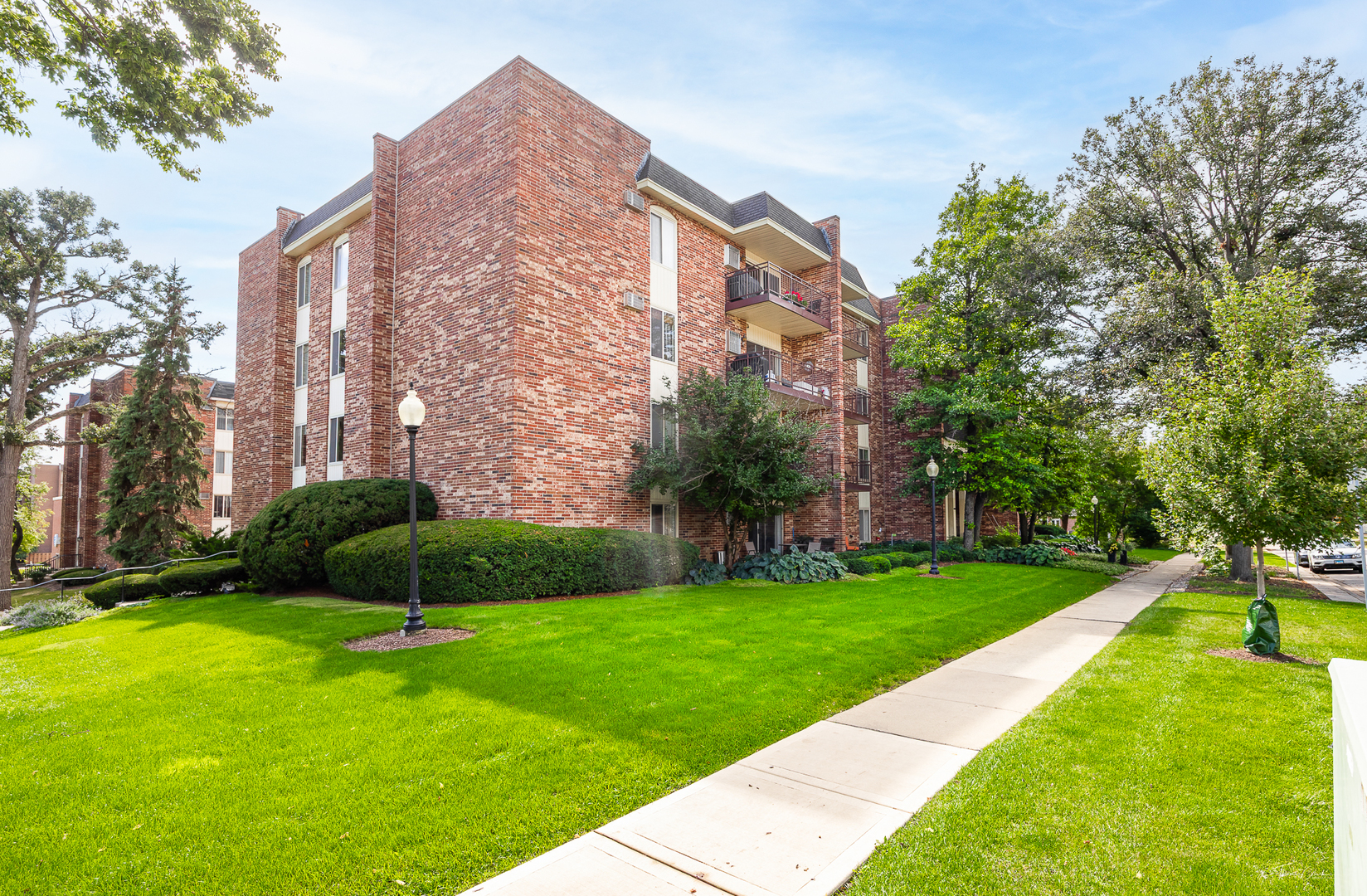 4900 Forest Avenue Unit: 308