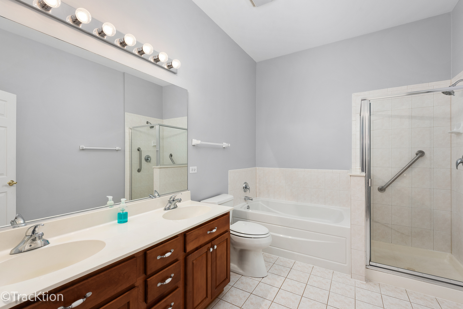 16400 Crescent Lake Drive Unit: 16400