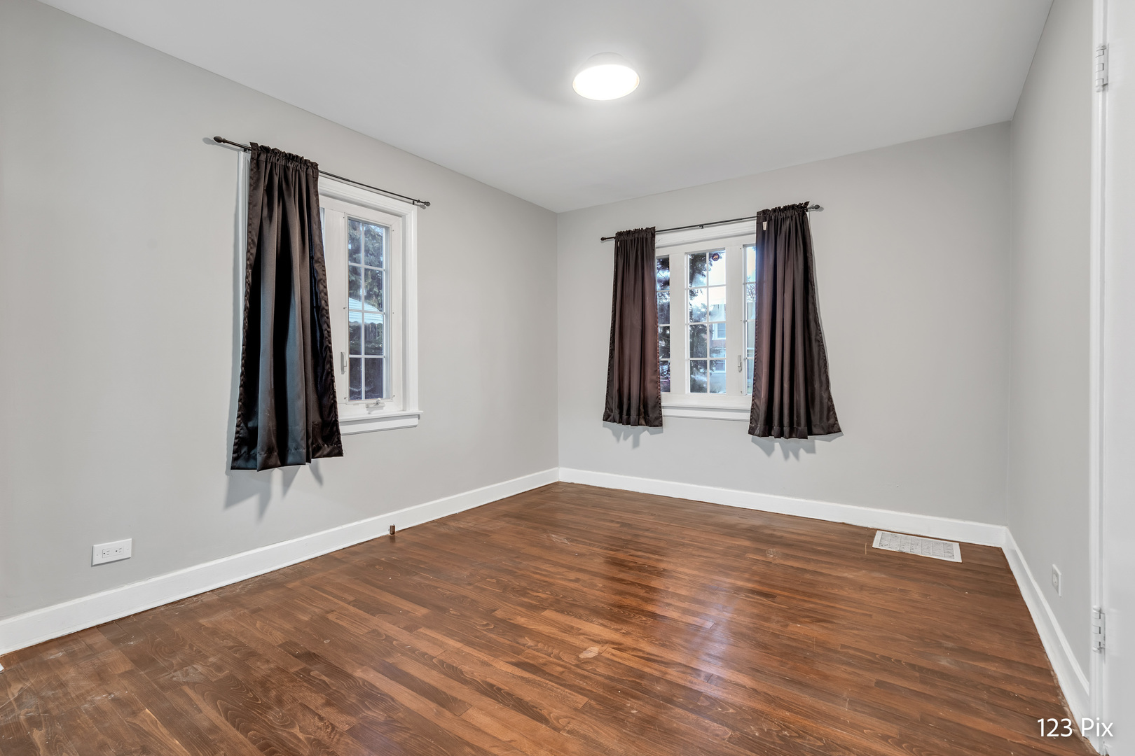 3614 W 86th Place