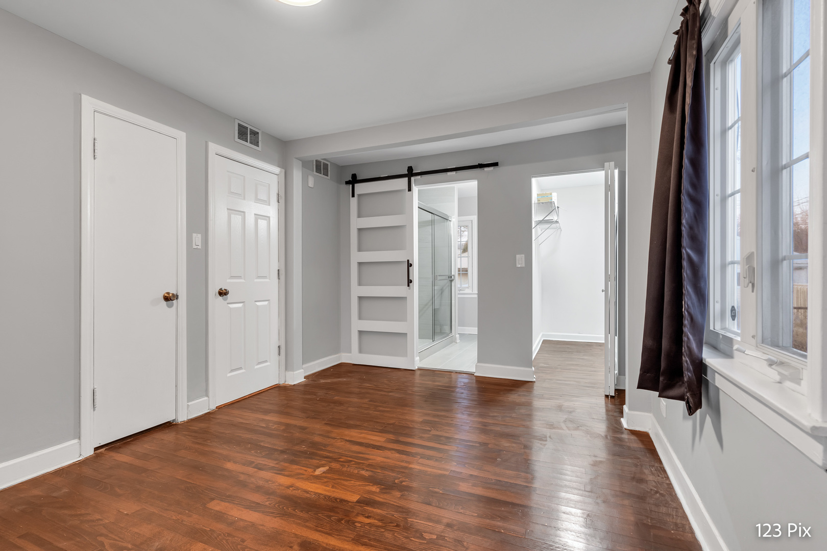 3614 W 86th Place