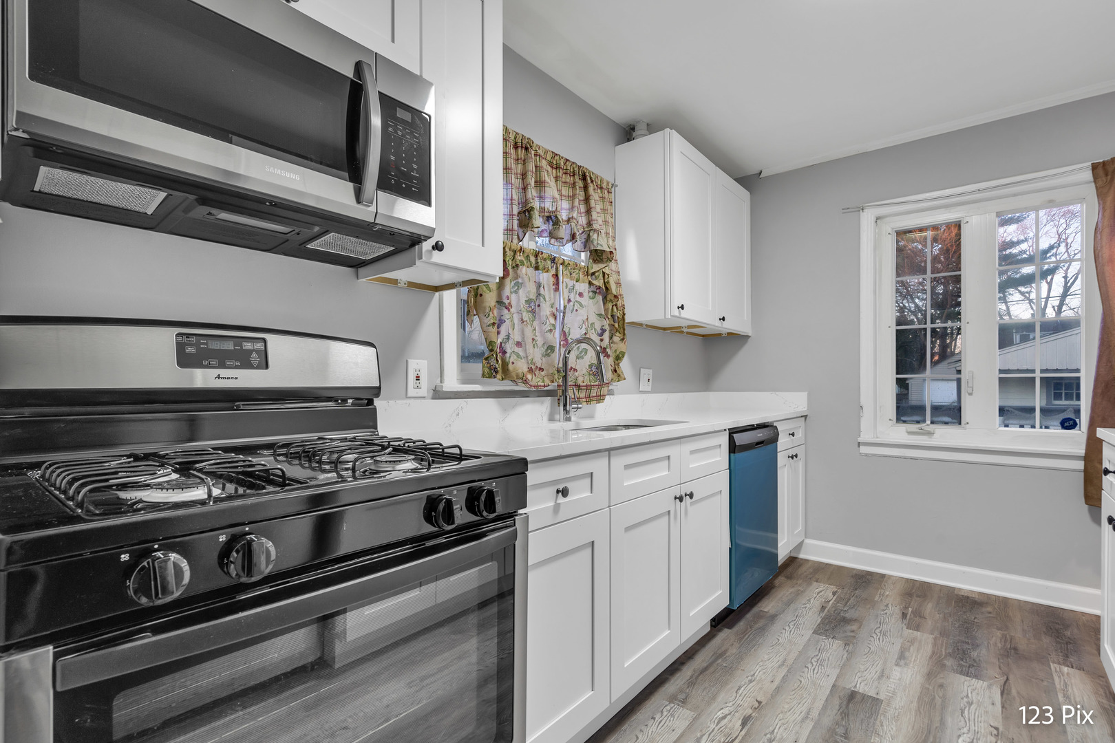 3614 W 86th Place