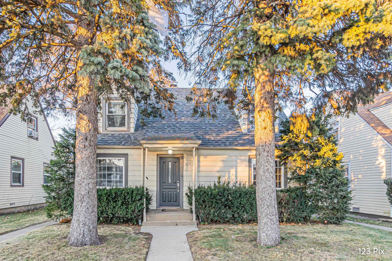 3614 W 86th Place