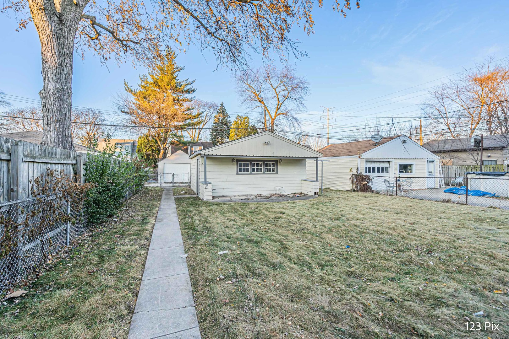 3614 W 86th Place