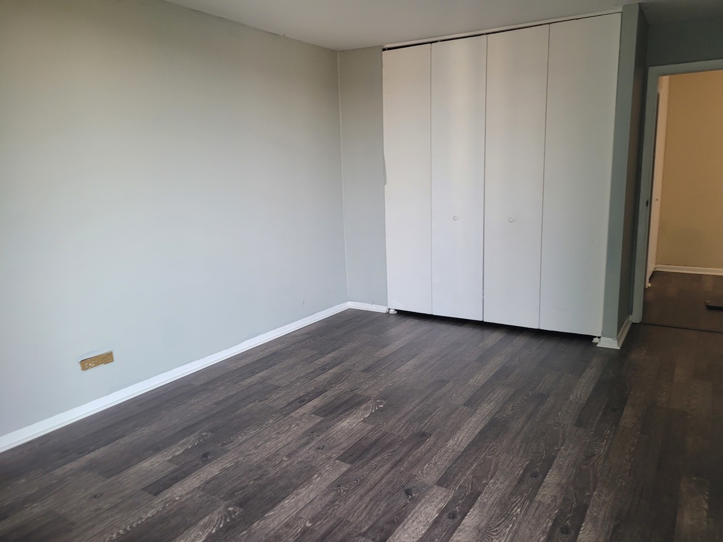 6010 oakwood Drive Unit: 5B