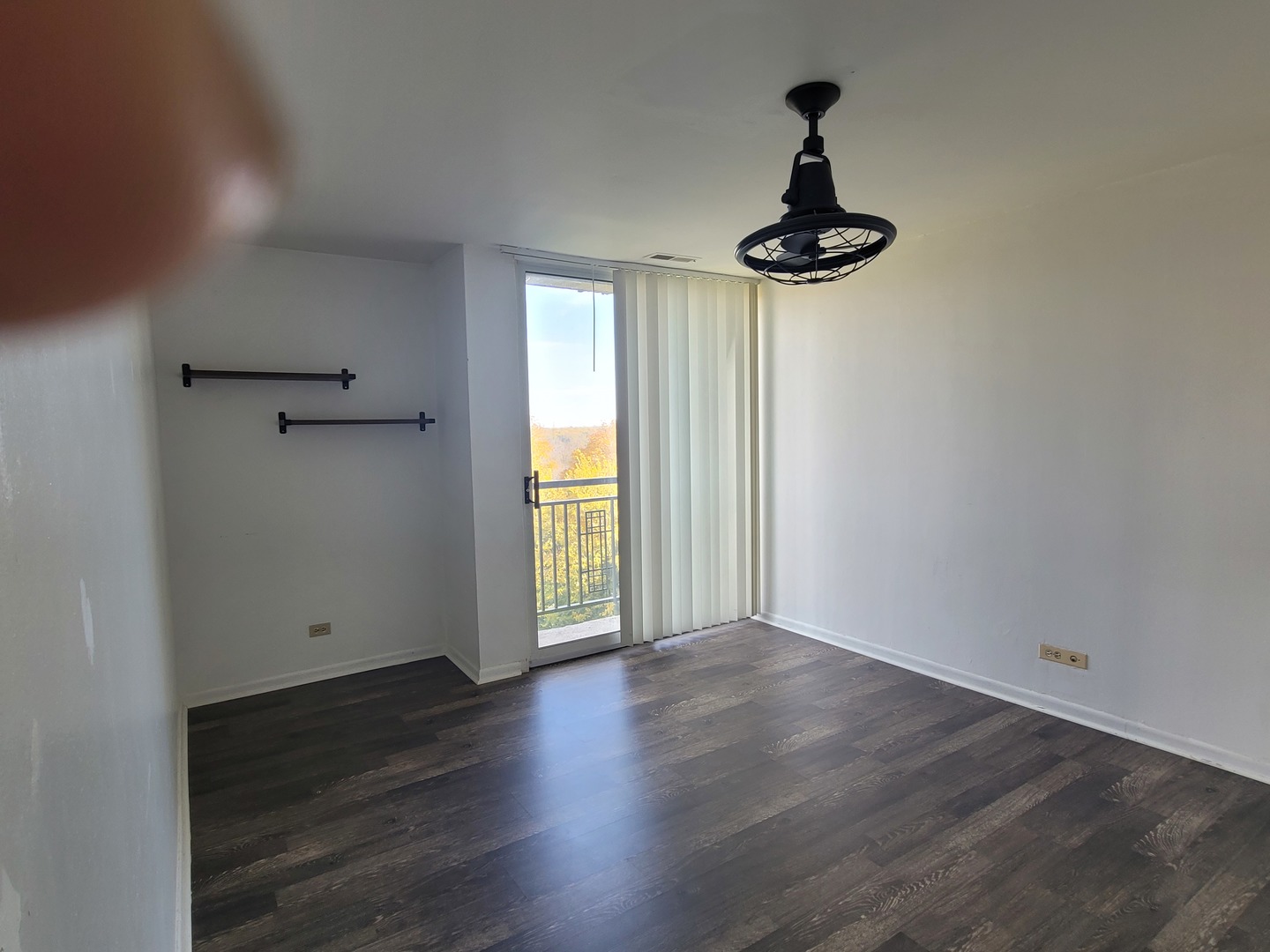 6010 oakwood Drive Unit: 5B