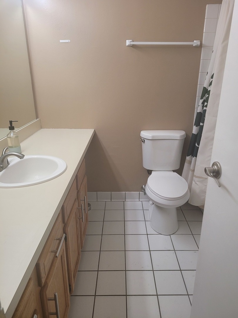 6010 oakwood Drive Unit: 5B