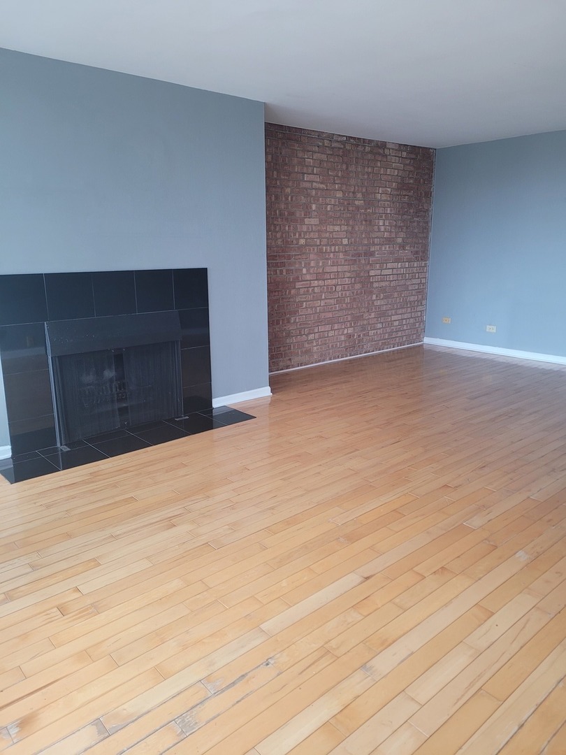 6010 oakwood Drive Unit: 5B