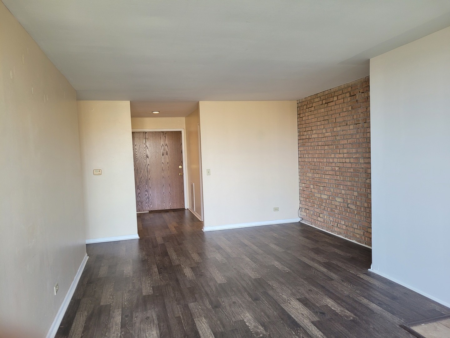 6010 oakwood Drive Unit: 5B