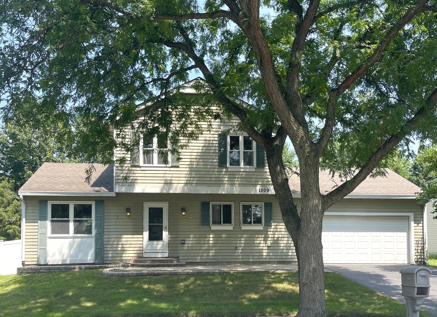 1309 Monmouth Avenue