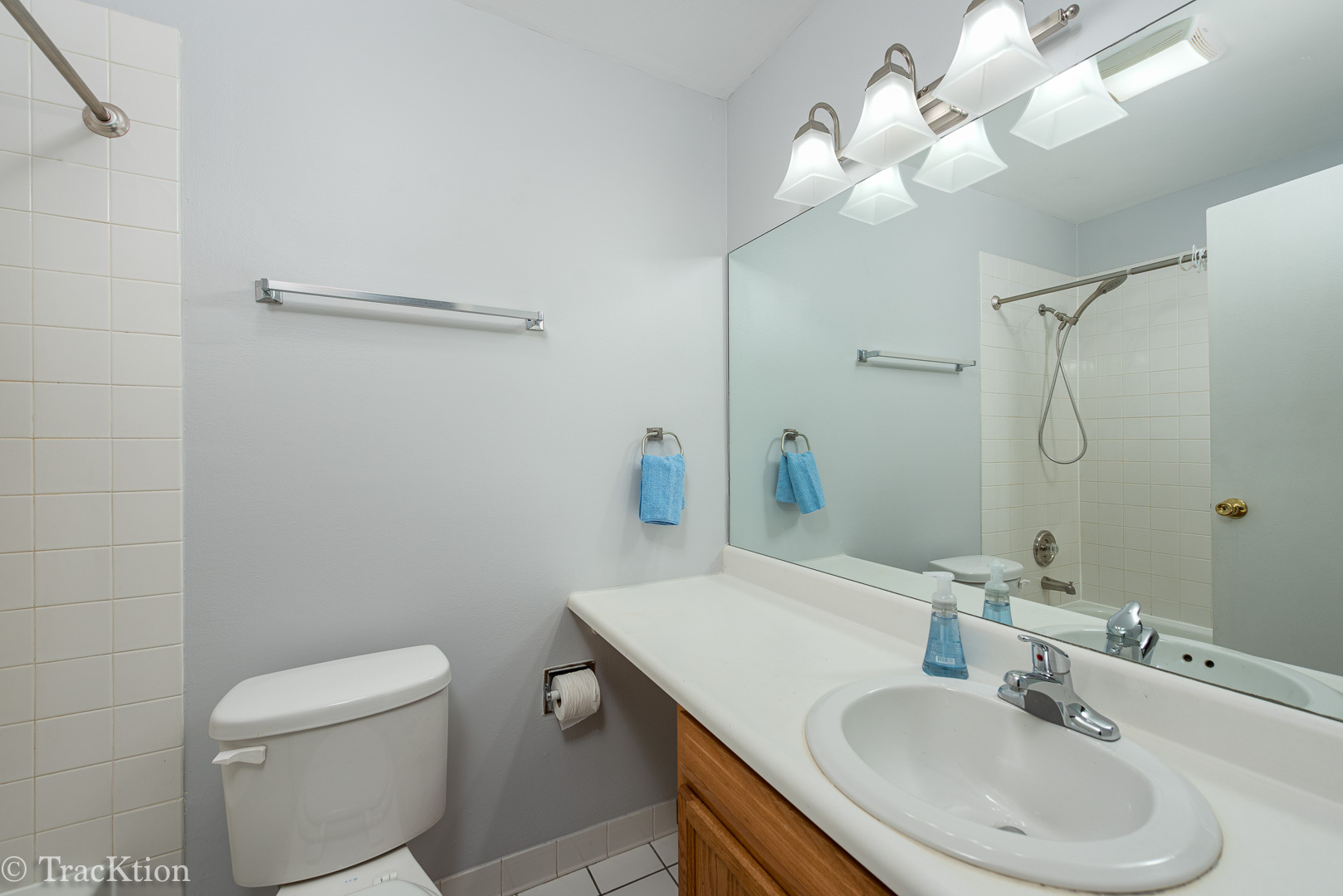 1833 FOUR LAKES Avenue Unit: 4H
