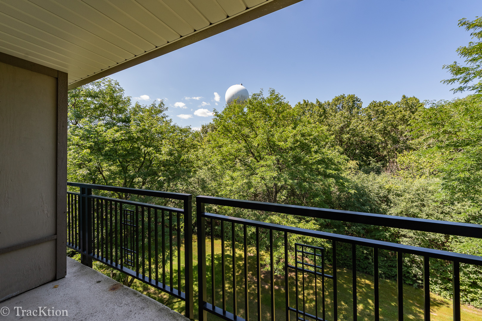 1833 FOUR LAKES Avenue Unit: 4H