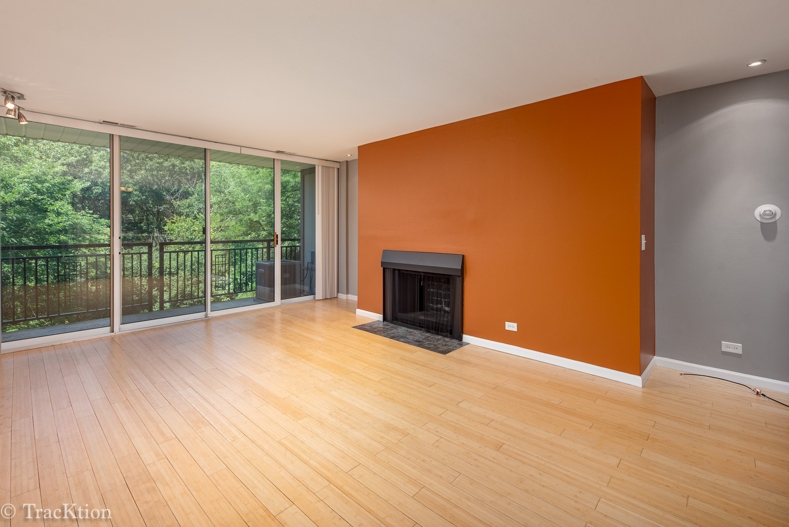 1833 FOUR LAKES Avenue Unit: 4H