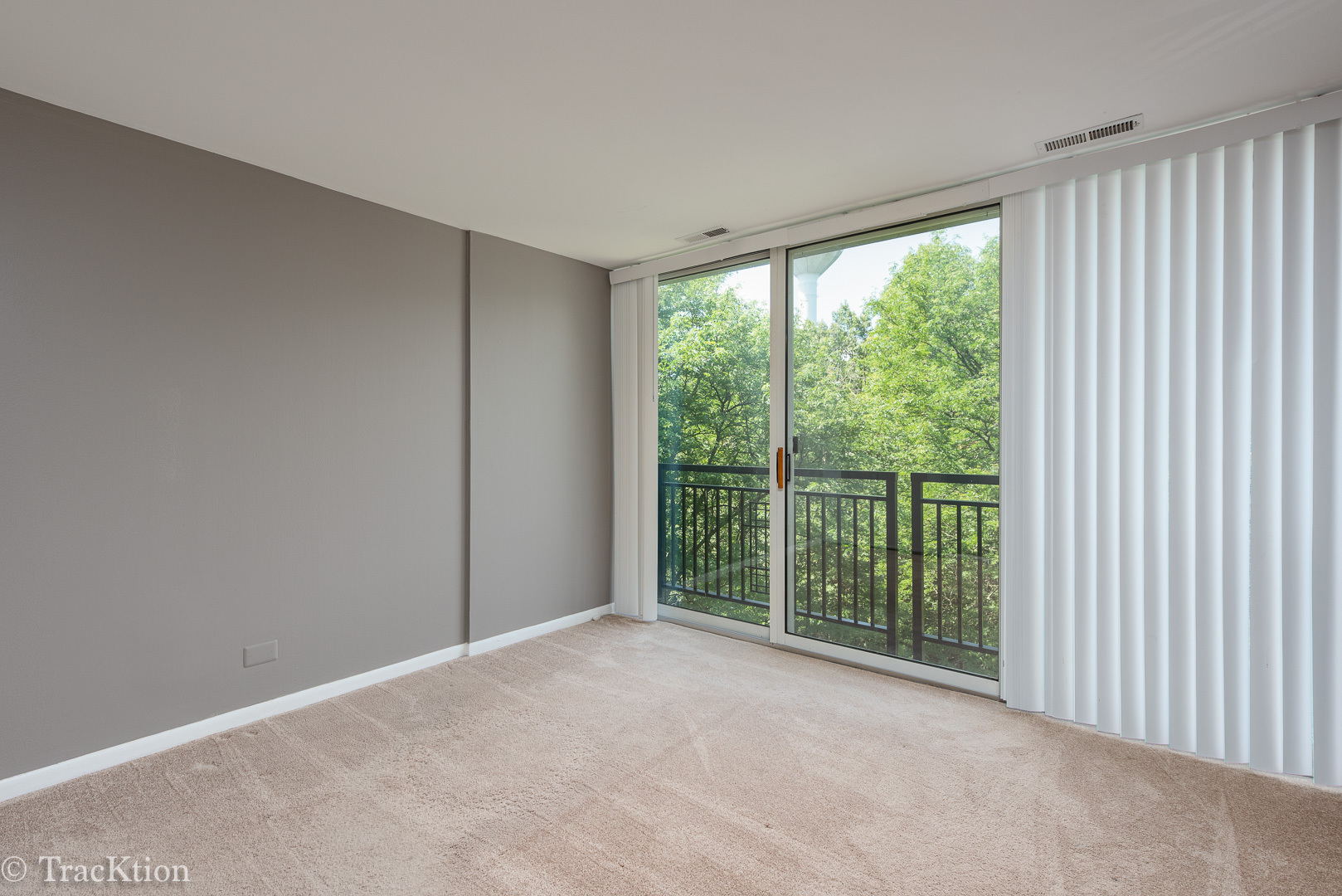 1833 FOUR LAKES Avenue Unit: 4H