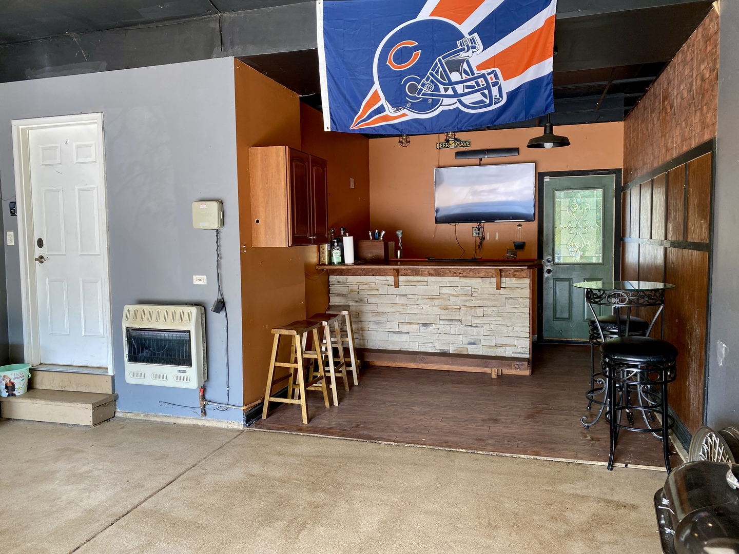 2412 Avalon Court