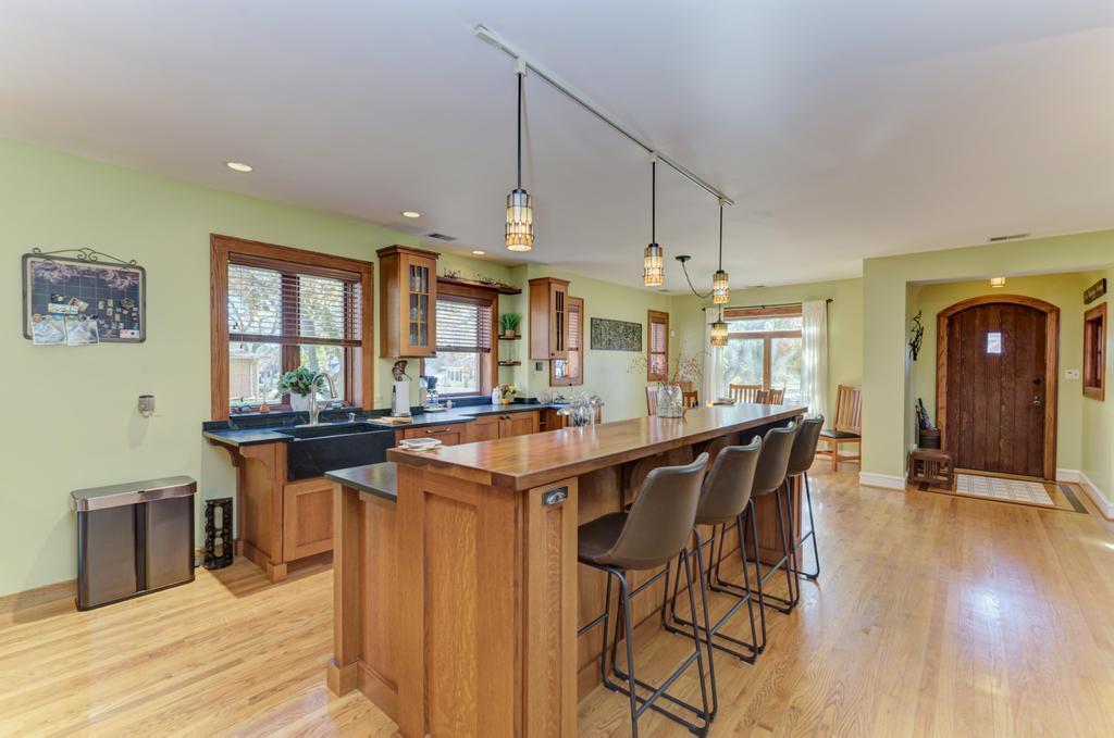 322 E Elm Street