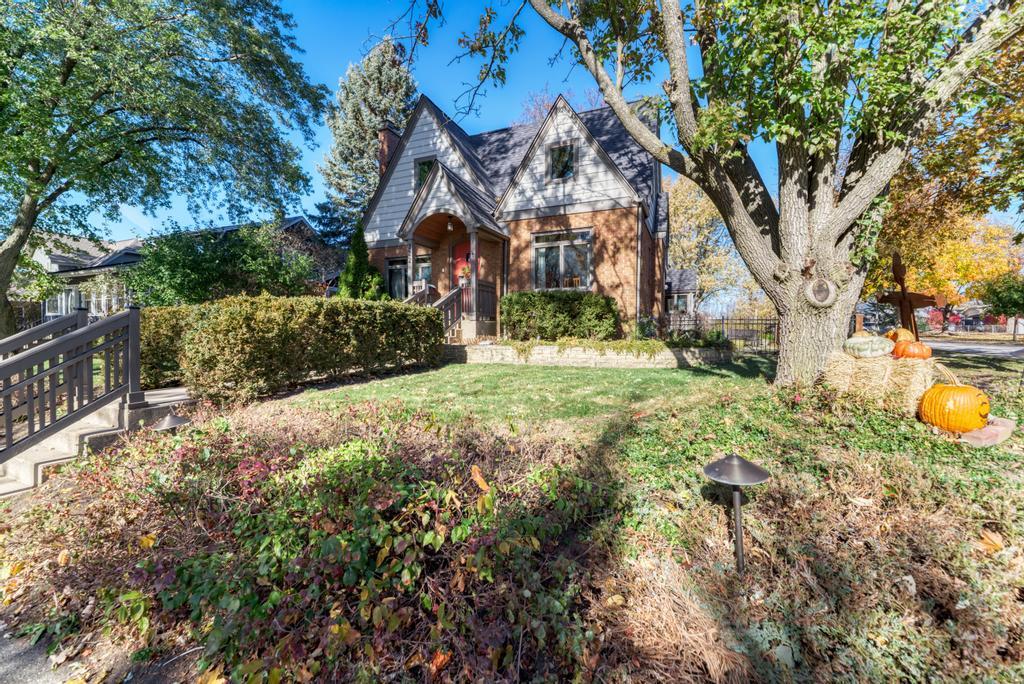 322 E Elm Street