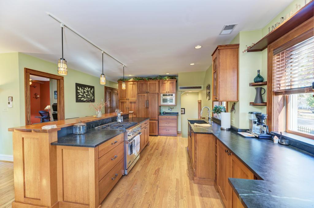 322 E Elm Street