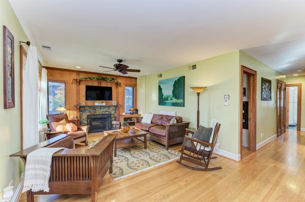 322 E Elm Street