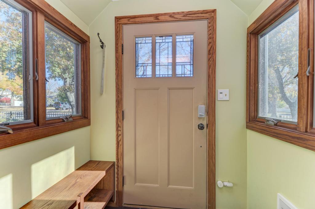 322 E Elm Street