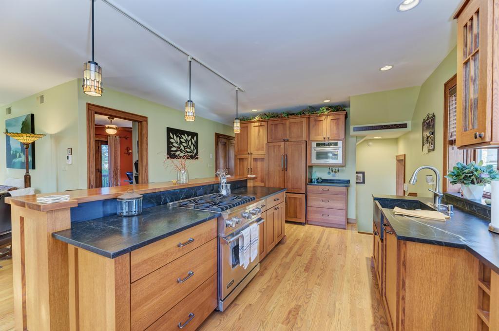 322 E Elm Street