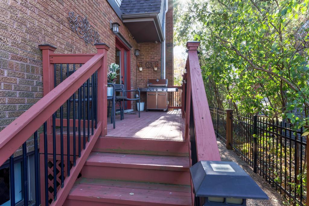 322 E Elm Street