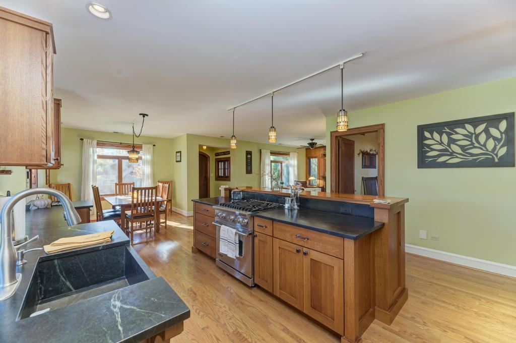 322 E Elm Street