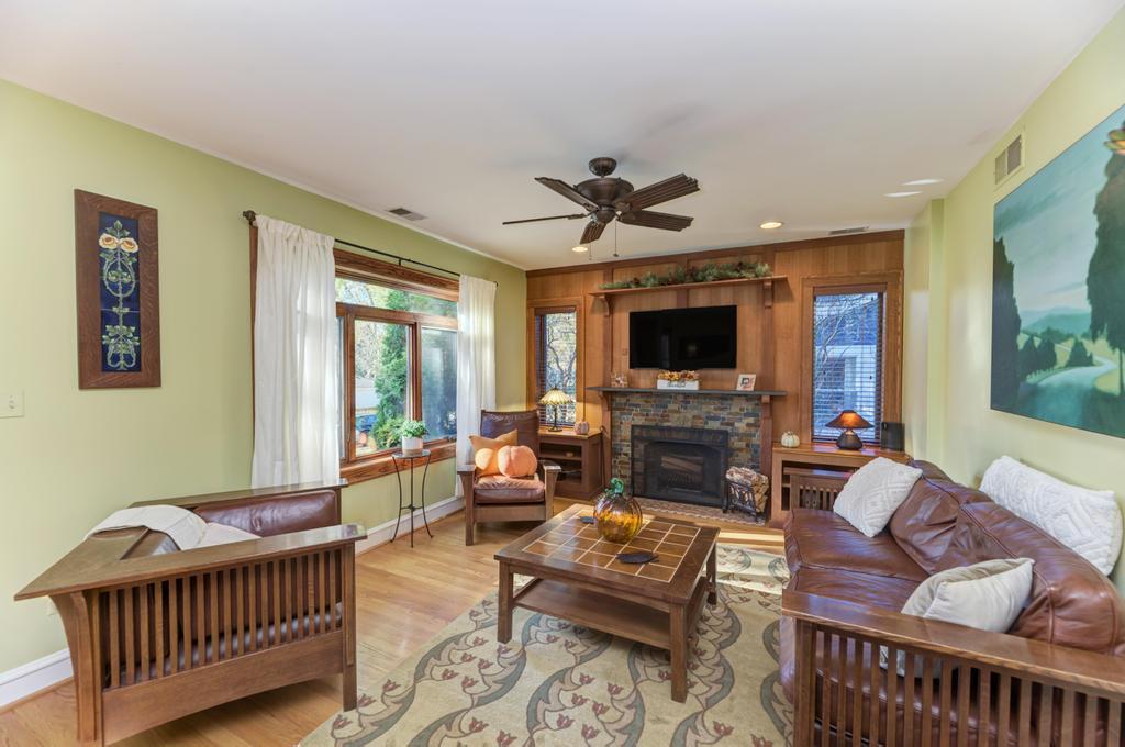 322 E Elm Street