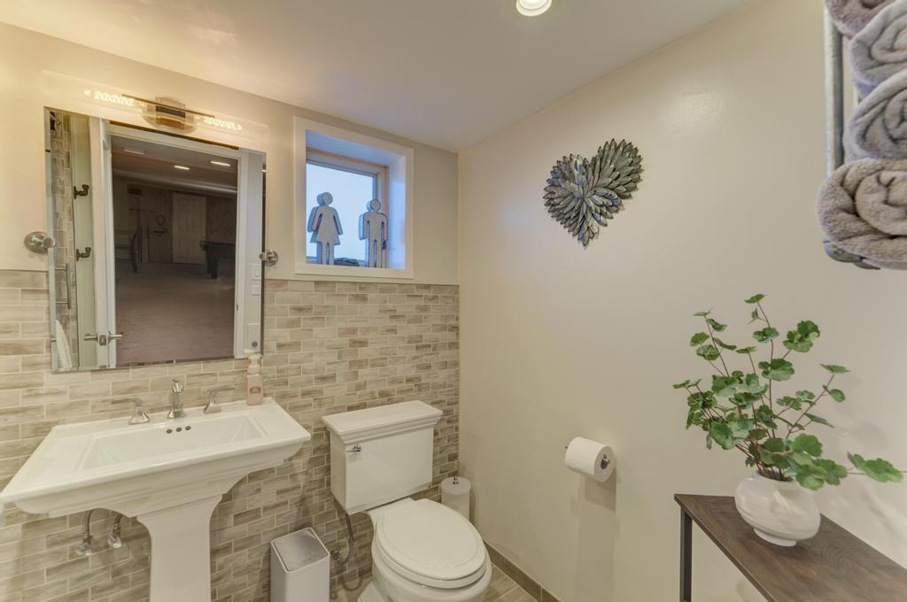 322 E Elm Street