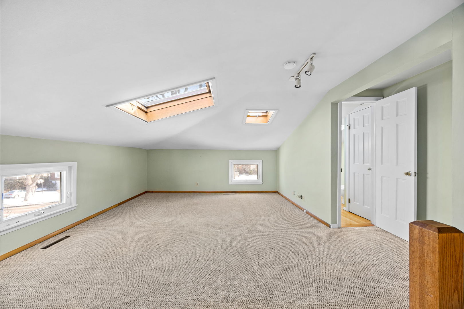 5252 Fairmount Avenue