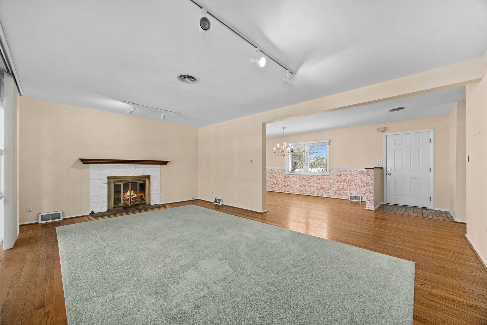 5252 Fairmount Avenue