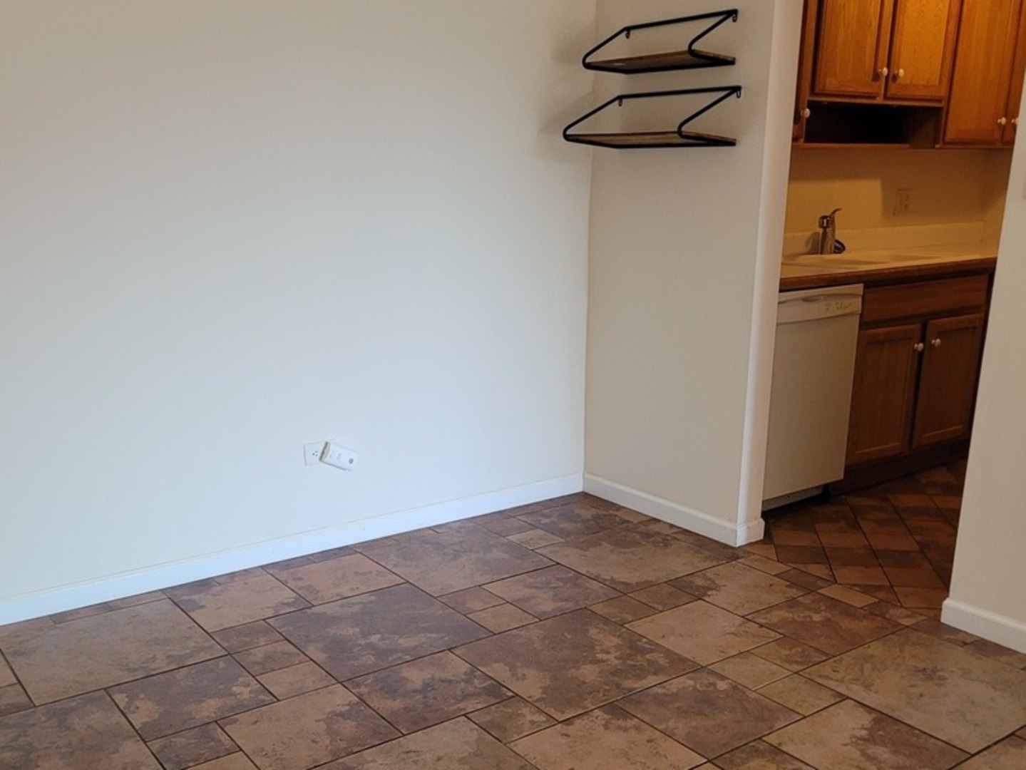 277 Shorewood Drive Unit: 2A