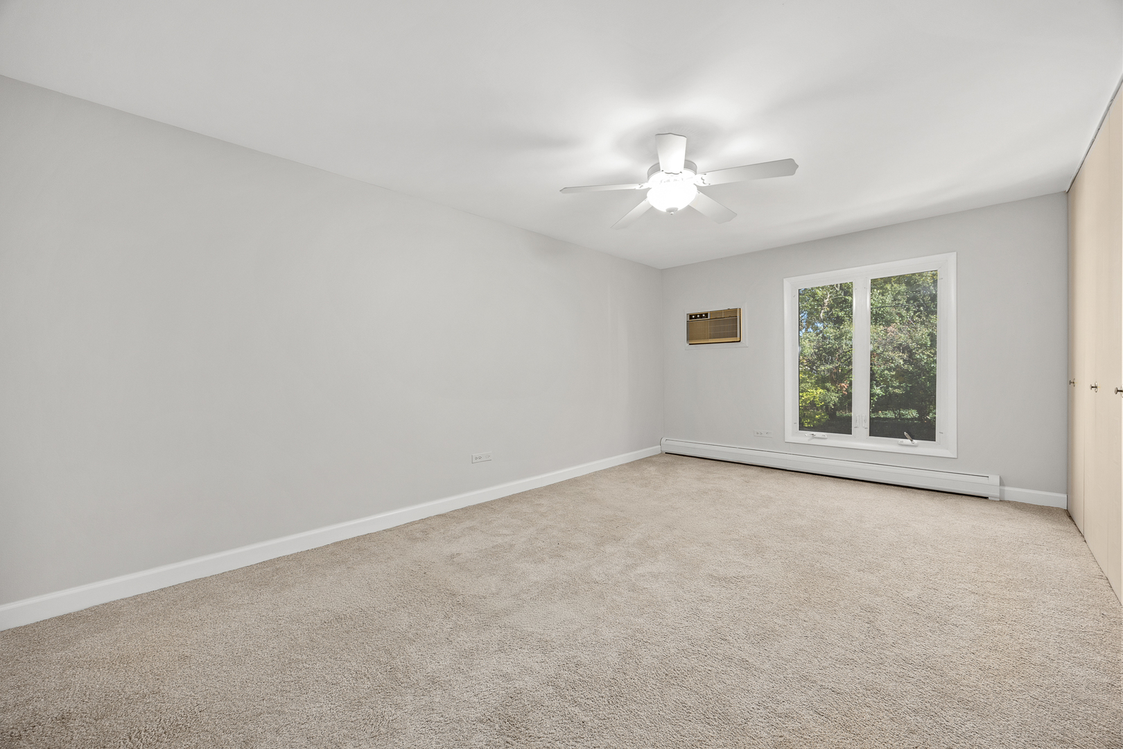 3915 Saratoga Avenue Unit: H214