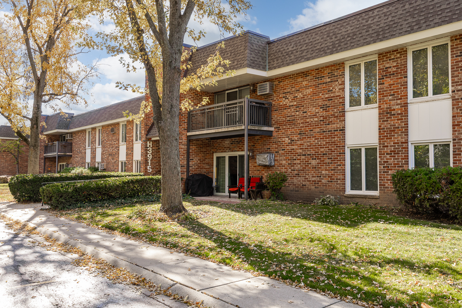 3915 Saratoga Avenue Unit: H214
