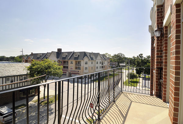 229 S MAIN Street Unit: 2D