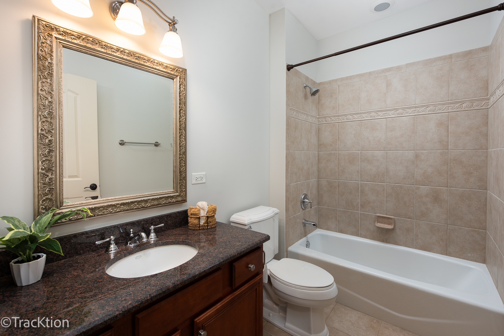 229 S MAIN Street Unit: 2D