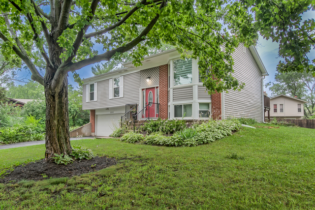 220 Falcon Ridge Way