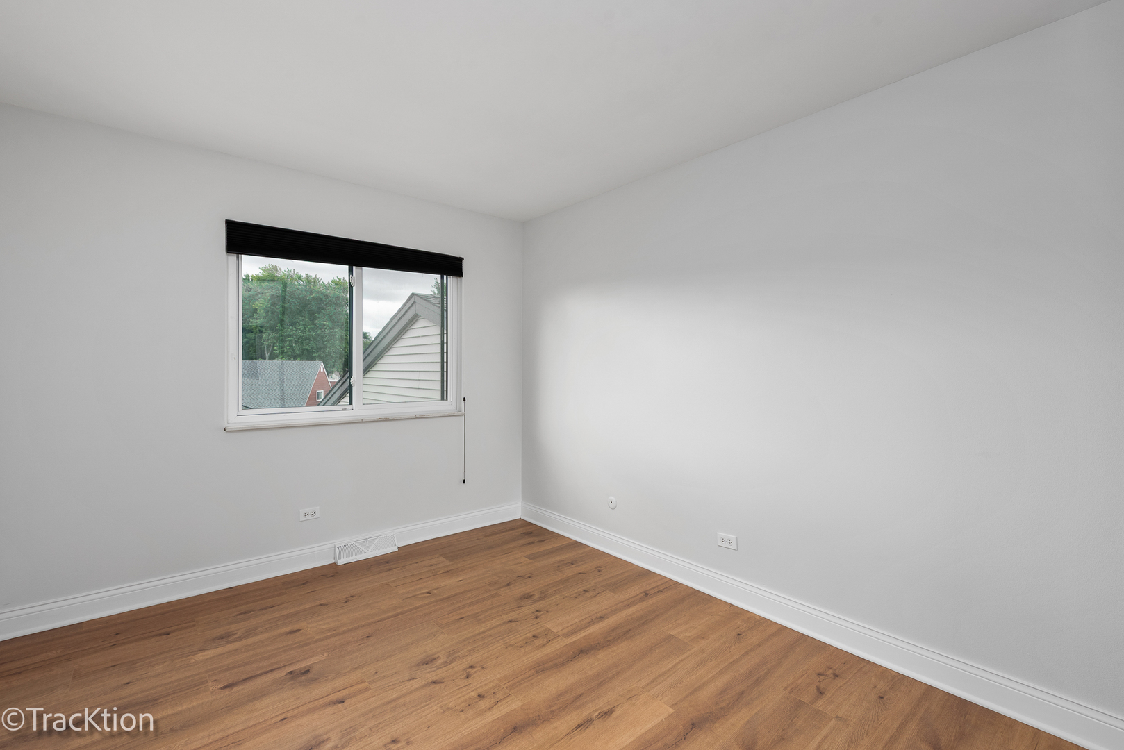 29W425 THORNWOOD Lane