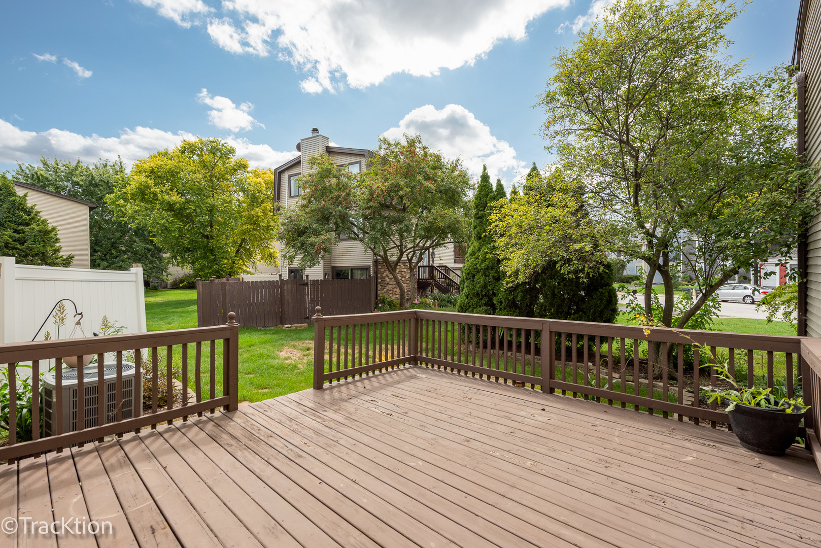 29W425 THORNWOOD Lane